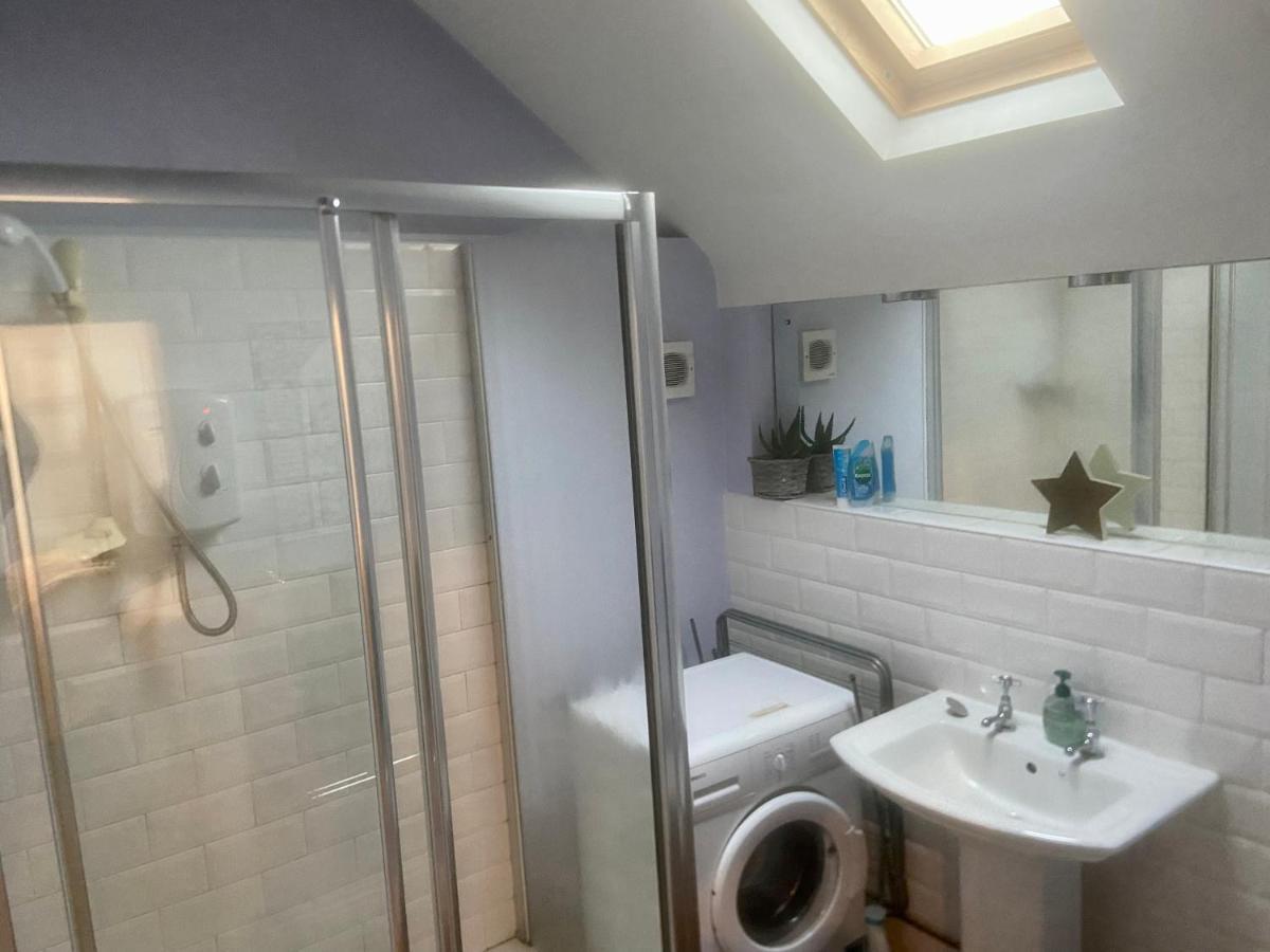 Beautiful 1-bed House In Gloucestershire